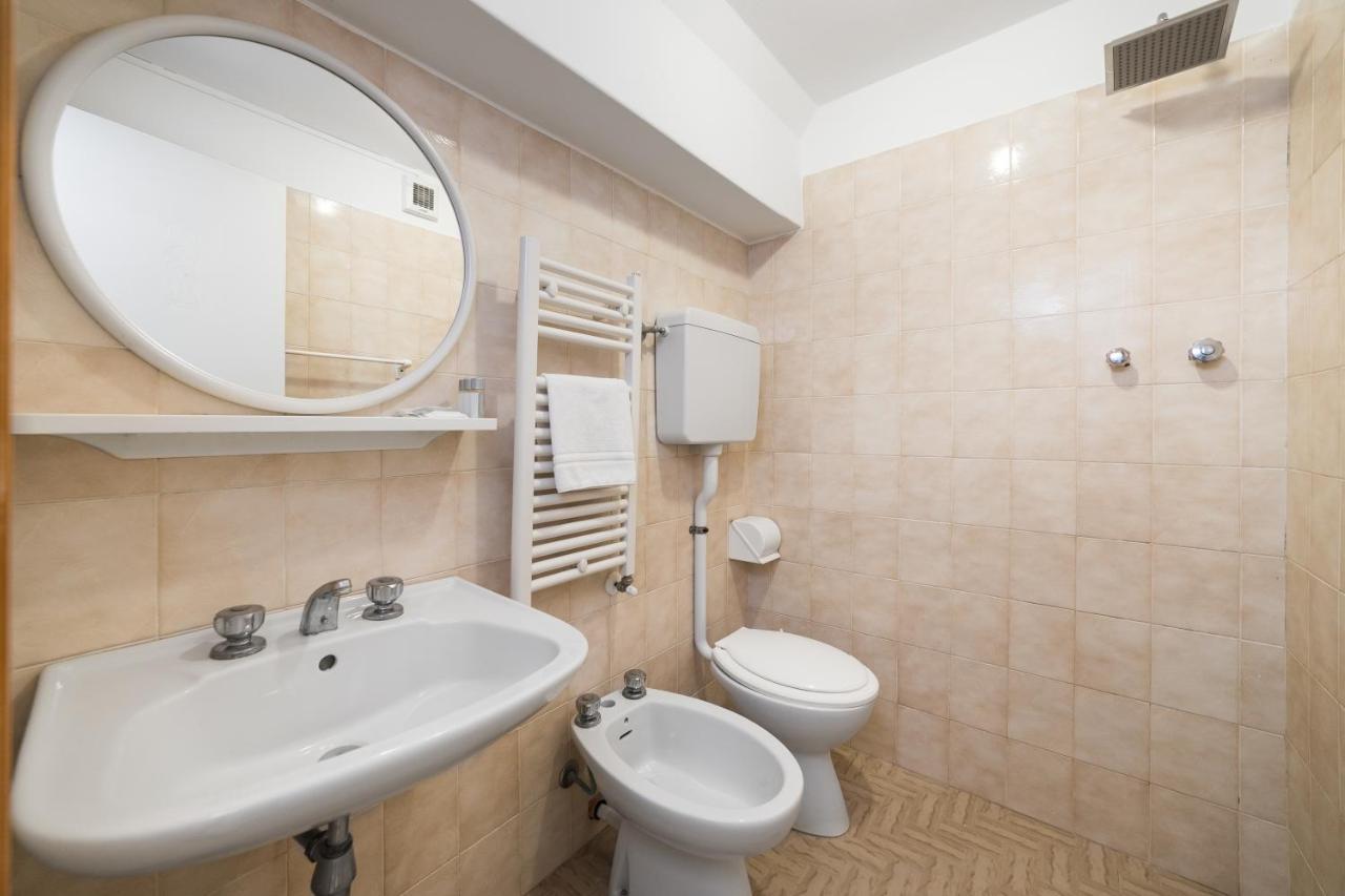 Appartamenti Smart A 30M Da Viale Dante E 100M Dal Mare ริชโชเน ภายนอก รูปภาพ