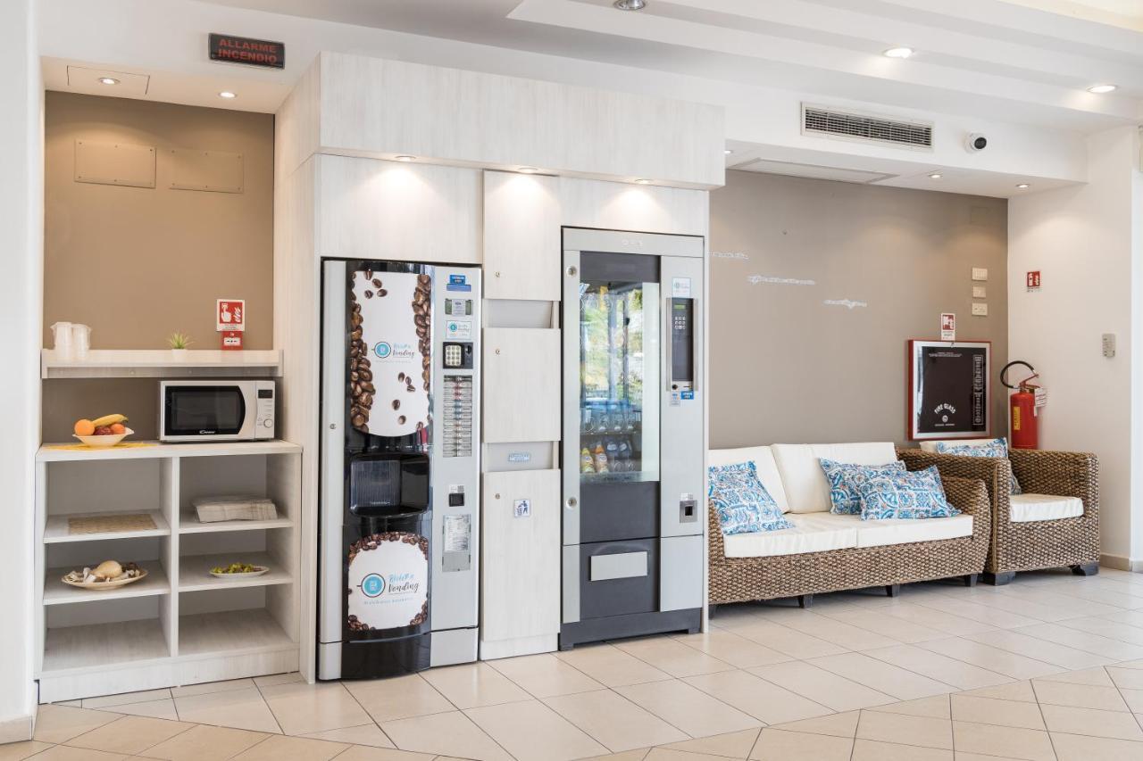 Appartamenti Smart A 30M Da Viale Dante E 100M Dal Mare ริชโชเน ภายนอก รูปภาพ